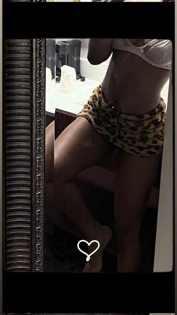 CC, 24  female escort, Hattiesburg