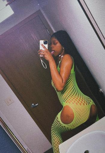 Cream, 21  female escort, Hattiesburg