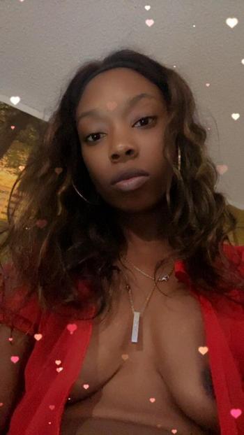 MzHunniX, 34  female escort, Hattiesburg